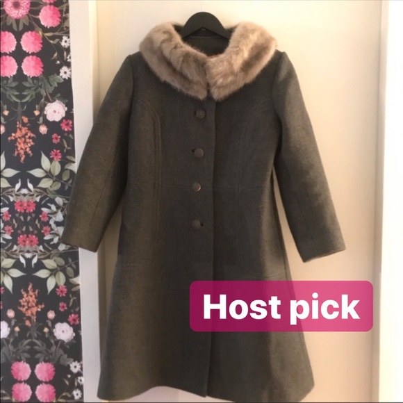 Betty Rose Jackets & Blazers - Vintage wool coat with fur collar